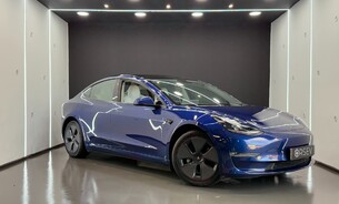 Tesla Model 3 Long Range, White Interior, Heat Pump, Heated Steering Wheel, Pano Roof 1