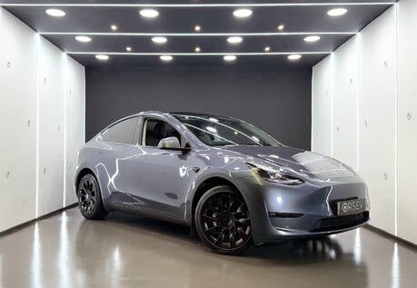 Tesla Model Y Long Range, 20" Induction Wheels, Heated Steering Wheel, Pano Roof