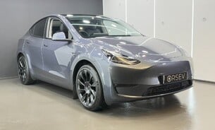 Tesla Model Y Long Range, 20" Induction Wheels, Heated Steering Wheel, Pano Roof 5