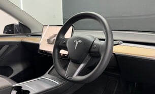 Tesla Model Y Long Range, 20" Induction Wheels, Heated Steering Wheel, Pano Roof 7