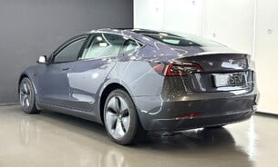 Tesla Model 3 Long Range, Heat Pump, Heated Steering Wheel, Pano Roof, Black Interior 3