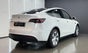 Tesla Model Y RWD ONLY 777 miles! Pristine! Pano Roof Heated Steering Wheel & Seats VAT Q 9