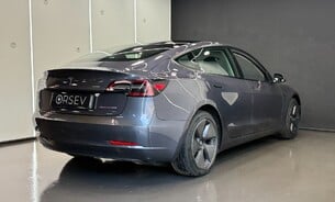 Tesla Model 3 Long Range, Heat Pump, Heated Steering Wheel, Pano Roof, Black Interior 13