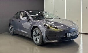 Tesla Model 3 Long Range, Heat Pump, Heated Steering Wheel, Pano Roof, Black Interior 5