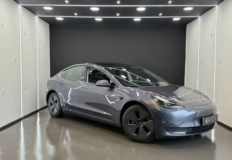 Tesla Model 3 Long Range, Heat Pump, Heated Steering Wheel, Pano Roof, Black Interior