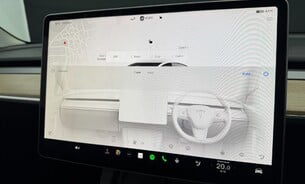 Tesla Model 3 Standard Range Plus, 19" Sport Wheels, Ryzen Chip, Larger 60kWh LFP Battery 17