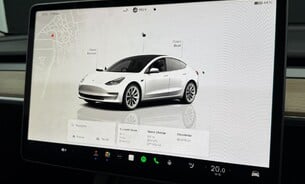 Tesla Model 3 Standard Range Plus, 19" Sport Wheels, Ryzen Chip, Larger 60kWh LFP Battery 26