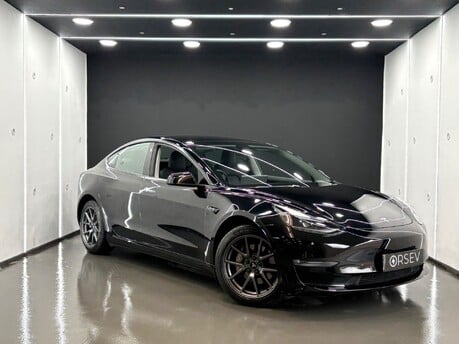 Tesla Model 3 Long Range, Heat Pump, Solid Black, Adaptive LED Headlights, Panoramic Roof