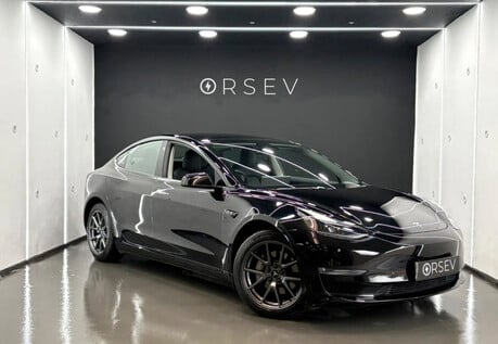 Tesla Model 3 Long Range, Heat Pump, Solid Black, Adaptive LED Headlights, Panoramic Roof