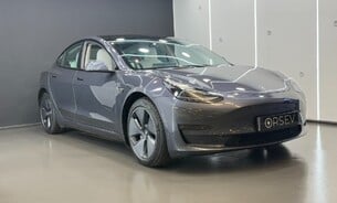 Tesla Model 3 Long Range, White Interior, Heat Pump, Heated Steering Wheel, Pano Roof 6