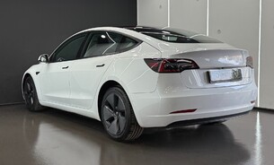 Tesla Model 3 Long Range, Heat Pump, Heated Steering Wheel, Pano Roof, Black Interior 4