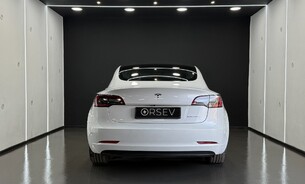 Tesla Model 3 Long Range, Heat Pump, Heated Steering Wheel, Pano Roof, Black Interior 13