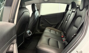 Tesla Model 3 Long Range, Heat Pump, Heated Steering Wheel, Pano Roof, Black Interior 11