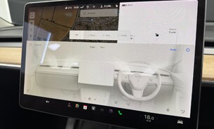 Tesla Model 3 Long Range, Heat Pump, Heated Steering Wheel, Pano Roof, Black Interior 23