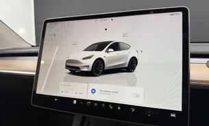 Tesla Model Y Long Range 20" Induction Alloys Panoramic Roof Black Interior  15