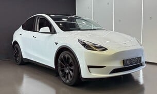 Tesla Model Y Long Range 20" Induction Alloys Panoramic Roof Black Interior  6