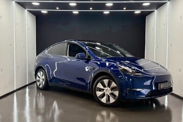 Tesla Model Y Long Range Deep Blue Metallic One Owner Premium Sound Panoramic Roof VAT Q