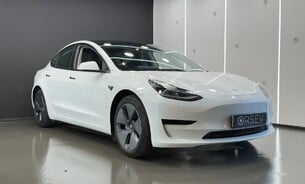 Tesla Model 3 Standard Range Plus, Ryzen Chip, 60kWh LFP Battery, Heated Steering Wheel 4