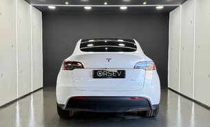 Tesla Model Y Long Range, Heat Pump, Heated Steering Wheel, Pano Roof, Black Interior 12