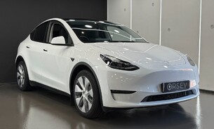 Tesla Model Y Long Range, Heat Pump, Heated Steering Wheel, Pano Roof, Black Interior 6