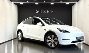 Tesla Model Y Long Range, Heat Pump, Heated Steering Wheel, Pano Roof, Black Interior 1