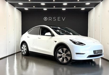 Tesla Model Y Long Range, Heat Pump, Heated Steering Wheel, Pano Roof, Black Interior