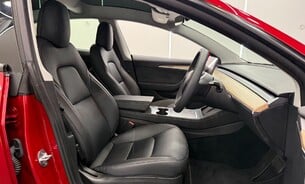 Tesla Model 3 Long Range, 19 inch Sport Wheels, Red Multi Coat, Black Interior, Heat Pump 11