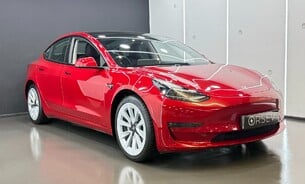 Tesla Model 3 Long Range, 19 inch Sport Wheels, Red Multi Coat, Black Interior, Heat Pump 6