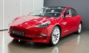 Tesla Model 3 Long Range, 19 inch Sport Wheels, Red Multi Coat, Black Interior, Heat Pump 10