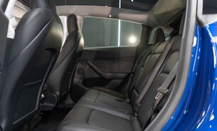 Tesla Model Y Long Range, 20" Induction Wheels, Deep Metallic Blue, Pano Roof, Heat Pump 5