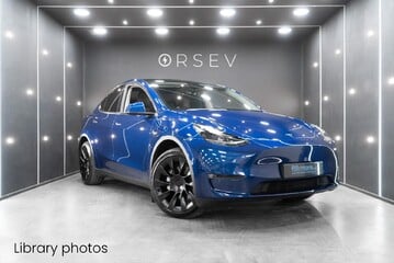 Tesla Model Y Long Range, 20" Induction Wheels, Deep Metallic Blue, Pano Roof, Heat Pump