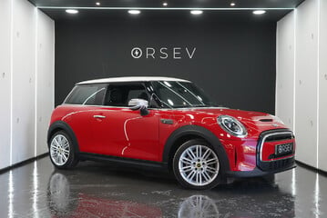 Mini Hatch Cooper S LEVEL 3 Pano Sunroof, Head Up Display, Rev Camera, Harmon Kardon