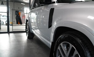 Land Rover Defender XS Edition 110 P400e PHEV Pano Roof, Advanced Tow Pack, FLRSH, Super Spec! 10
