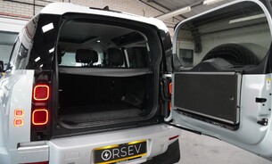 Land Rover Defender XS Edition 110 P400e PHEV Pano Roof, Advanced Tow Pack, FLRSH, Super Spec! 36