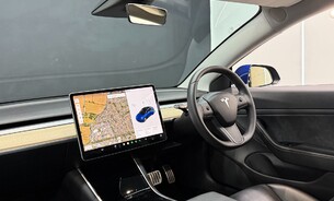Tesla Model 3 Performance, LOW MILEAGE with Brand New Rear Tyres! Pano Roof 20" Alloys 2