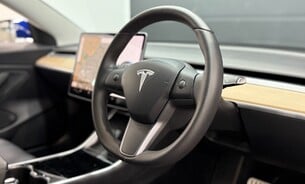 Tesla Model 3 Performance, LOW MILEAGE with Brand New Rear Tyres! Pano Roof 20" Alloys 8