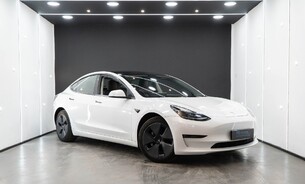 Tesla Model 3 Long Range, Heat Pump Heated Steering Wheel Pano Roof Black Interior VAT Q 1