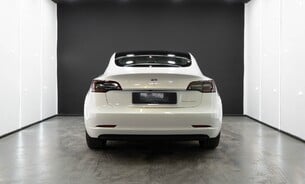 Tesla Model 3 Long Range, Heat Pump Heated Steering Wheel Pano Roof Black Interior VAT Q 8