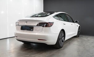 Tesla Model 3 Long Range, Heat Pump Heated Steering Wheel Pano Roof Black Interior VAT Q 9