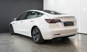 Tesla Model 3 Long Range, Heat Pump Heated Steering Wheel Pano Roof Black Interior VAT Q 3