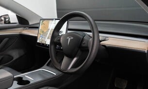 Tesla Model 3 Long Range, Heat Pump Heated Steering Wheel Pano Roof Black Interior VAT Q 10