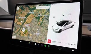 Tesla Model 3 Long Range, Heat Pump Heated Steering Wheel Pano Roof Black Interior VAT Q 12