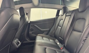 Tesla Model 3 Long Range Rear Wheel Drive c350 Mile Range! One Owner Heat Pump Ryzen Chip 14