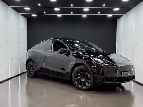 Tesla Model Y Long Range Tow Bar 20" Induction Alloys Solid Black One Owner VAT Q