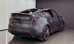 Tesla Model Y Performance, Black Interior, Panoramic Roof, Heated Seats, Track Mode VAT Q 13