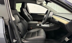 Tesla Model Y Performance, Black Interior, Panoramic Roof, Heated Seats, Track Mode VAT Q 3