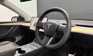 Tesla Model Y Performance, Black Interior, Panoramic Roof, Heated Seats, Track Mode VAT Q 8