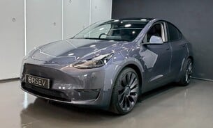 Tesla Model Y Performance, Black Interior, Panoramic Roof, Heated Seats, Track Mode VAT Q 9
