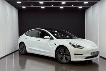 Tesla Model 3 Long Range Heat Pump Heated Steering Wheel Pano Roof Black Interior VAT Q