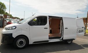 Citroen e-Dispatch M 1000 ENTERPRISE 75kWh Full Citroen History & Recently Serviced 3 Seater  23